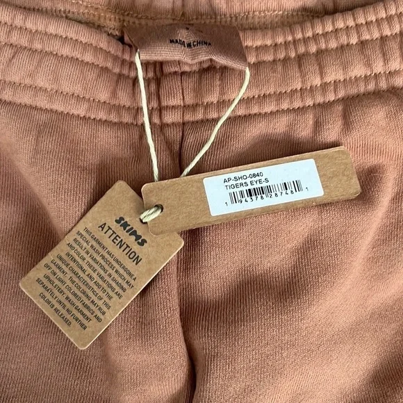 Skims LIGHT FRENCH TERRY LOUNGE SHORT - Picture 2 of 4